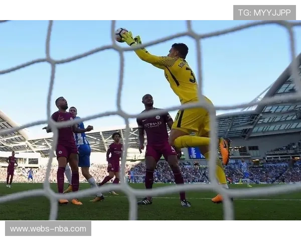 门将参与进攻成趋势：埃德森83%传球成功率重塑防线出球体系